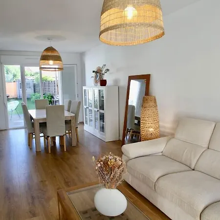 Charmante Maison Avec Piscine *