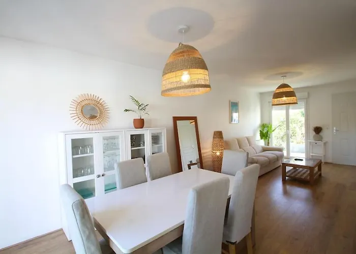 Villa Charmante Maison Avec Piscine Puilboreau